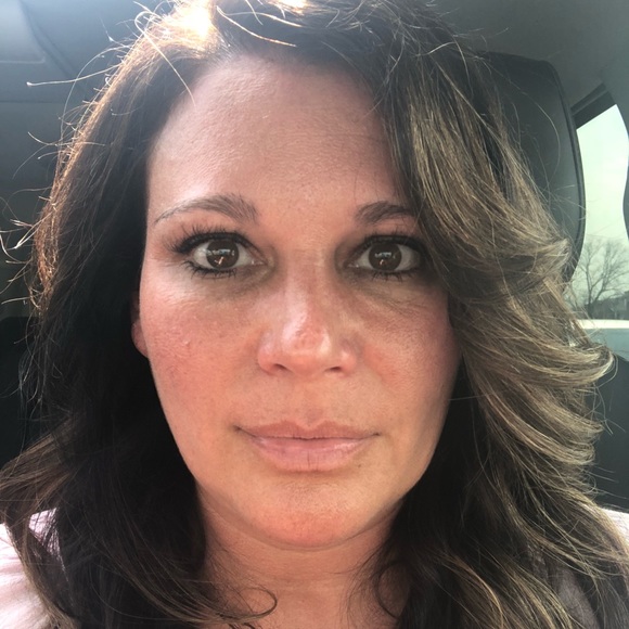 Meet your Posher, Alison - Picture 1 of 1